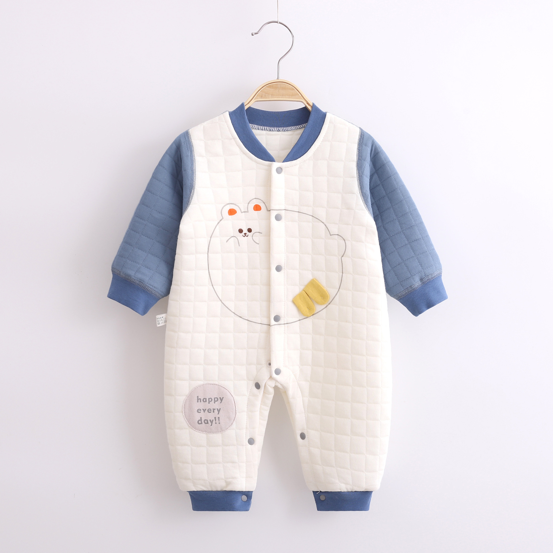 婴儿连体衣服秋冬棉三层保暖无骨工艺宝宝加厚短袖爬服哈衣
