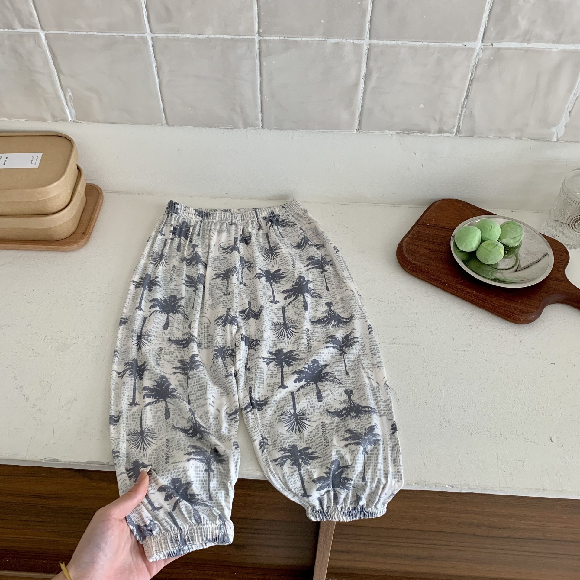新款女童裤子度假防晒裤夏装儿童印花休闲沙滩阔腿男童防蚊裤
