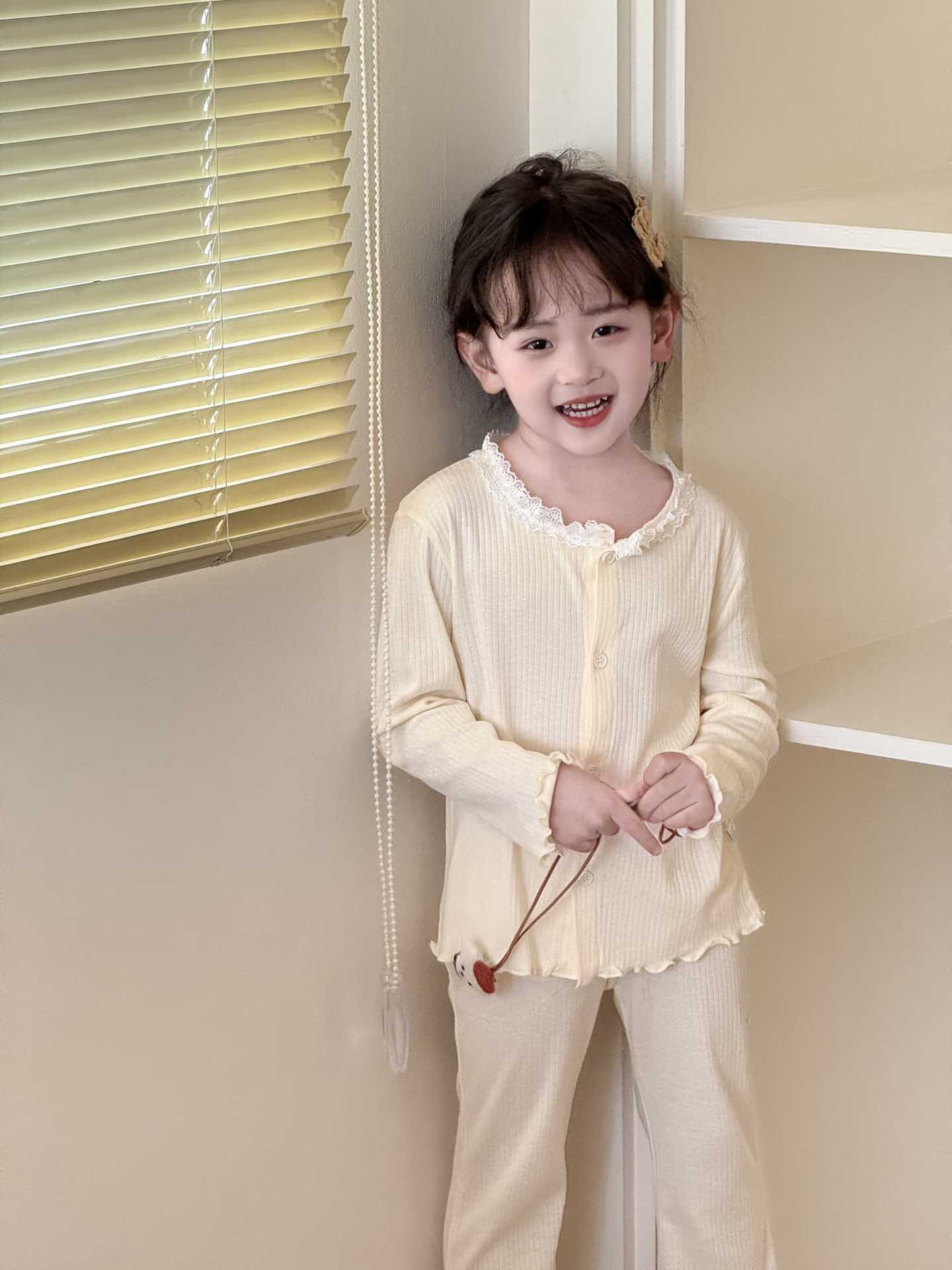 儿童睡衣甜美长袖对开a类莫棉春薄开衫长袖长裤二件套家居服外穿